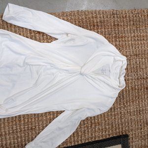 White v-neck long sleeve top by Grace